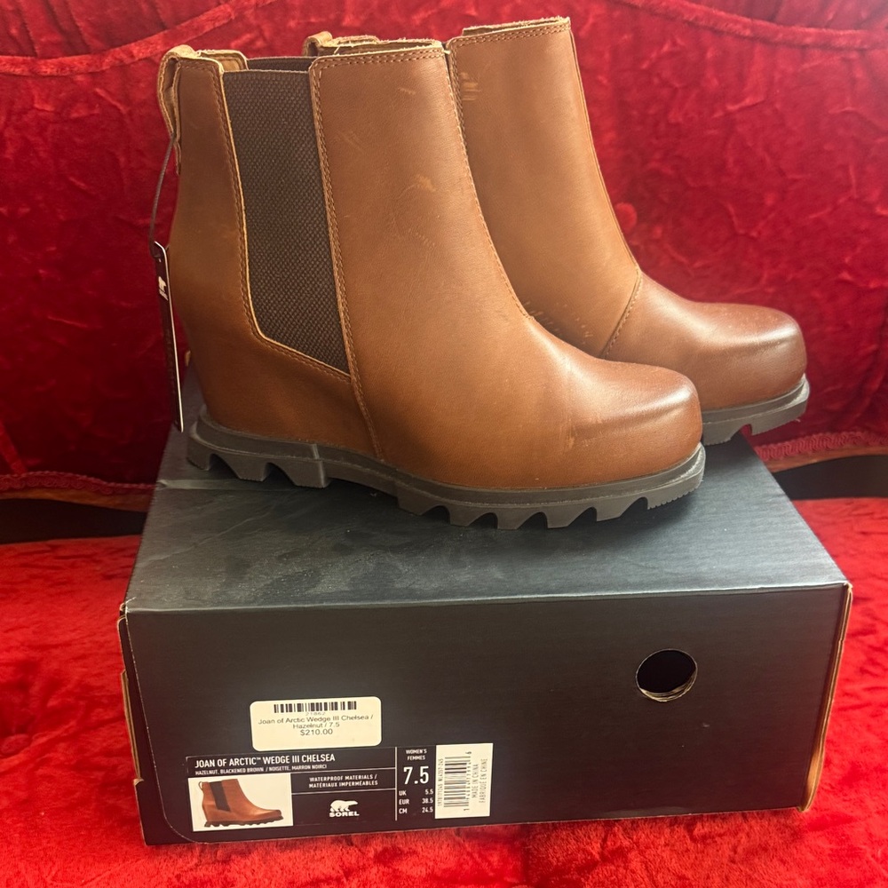 Sorel Women's Brown Ankle Booties brand new gorgeous. True size 7.50